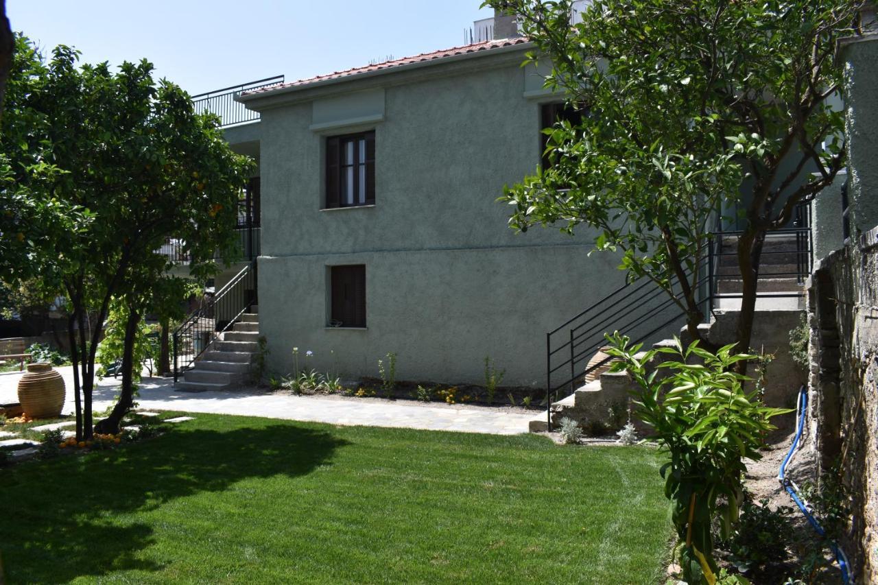 Villa Betty'S Garden House à Néa Ankhíalos Extérieur photo