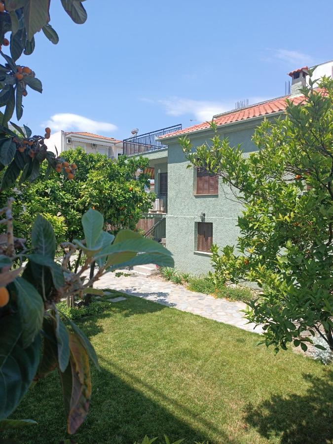 Villa Betty'S Garden House à Néa Ankhíalos Extérieur photo